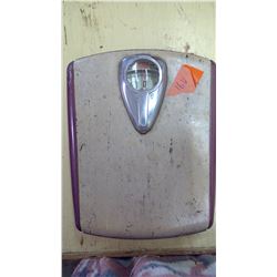 VINTAGE BORG SCALE WORKS GREAT