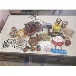 BOX OF OLD ORNAMENTS, WALL HANGINGS, CANDLES + MORE