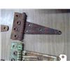 Image 5 : 2 SETS OF OLD GATE HINGES