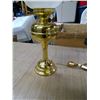 Image 2 : BRASS ELECTRIC LAMP GLOBE AND CHIMNEY