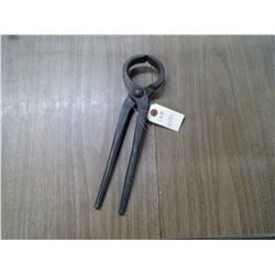 HOOF CLIPPER CHAMPION TOOL CO. DATED 1915