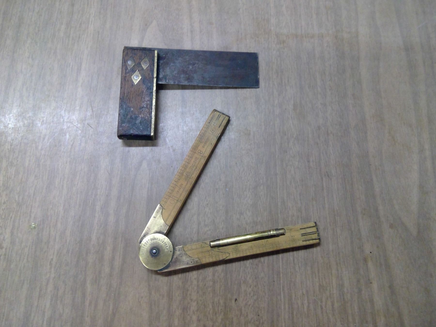 VERY OLD SMALL SQUARE AND FOLD-UP WOOD RULER