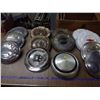 Image 8 : 13 ASSORTMENTY OF OLDER HUB CAPS