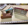 Image 1 : SUPER FRINGE TRANSISTOR RADIO (WORKING), REALTONE TRANSISTOR RADIO WITH CASE (NOT WORKING)