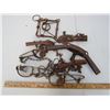 Image 1 : LOT OF 8 ANTIQUE ANIMAL TRAPS