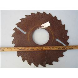 ANTIQUE SAW BLADE 18 INCHES ACROSS