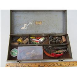 ANTIQUE TACKLE BOX WITH CONTENTS