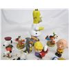 Image 2 : LOT OF MIXED TOYS SIMPSON ,PEANUTS, PEZ TIN WINDUP HOMER