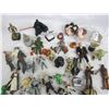 Image 3 : LARGE LOT OF STAR WARS FIGURES