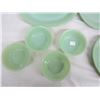 Image 3 : PLATTER,4 DINNER PLATES, 4 FRUIT BOWLS JADEITE NO DAMAGE