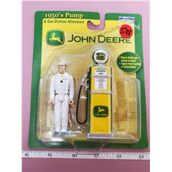 JOHN DEERE DIE CAST MAN/GAS PUMP