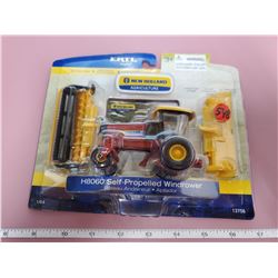 1/64 SCALE DIE CAST NEW HOLLAND TRACTOR/ACCESSORIES