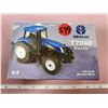 Image 1 : 1/64 NEW HOLLAND T7040 TRACTOR
