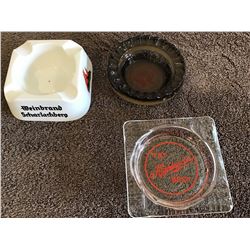 VINTAGE ADVERTISING ASHTRAYS