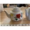 Image 4 : 3X CERAMIC TEA POTS