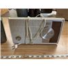 Image 2 : 2 VINTAGE RADIOS