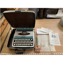 VINTAGE TYPEWRITER
