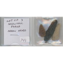 LOT OF 3 NEOLITHIC PERIOD ARROW HEADS.