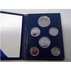 1985 6-COIN SPECIMEN SET IN CASE OF ISSUE.