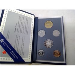 1992 6-COIN SPECIMEN SET IN CASE OF ISSUE. INCLUDES SCARCE 1992 CARIBOU 25 CENTS.