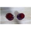Image 5 : 2 VINTAGE RED VASES