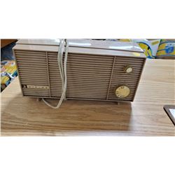 T. EATON CO VIKING TUBE RADIO