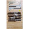 Image 1 : 3 PLASTIC CALIPERS & 4 INSULATOR PEGS