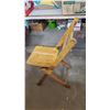 Image 2 : 4 WOODEN FOLDING CHAIRS