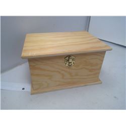 CUTE WOODEN BOX
