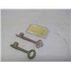 Image 2 : SKELETON KEYS AND CREDIT SUISSE GOLD PLATED INGOT