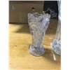 Image 2 : 2 VASES (ONE IS CRYSTAL)