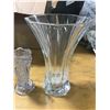 Image 4 : 2 VASES (ONE IS CRYSTAL)