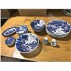 Image 1 : DECOR SET  "LIBERTY BLUE" + "MEADOW SWEET" 8 BOWLS + 8 PLATES + ETC (VINTAGE)