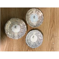 1 DECORATIVE PLATE + (3) DECORATIVE TEACUP PLATES