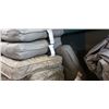 Image 4 : LOT OF PATIO CUSHIONS