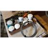 Image 2 : TRAY OF WIRE CABLE, TROUBLE LIGHTS AND OIL FILTERS