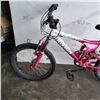 Image 3 : PINK AND WHITE RALEIGH BIKE