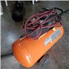 Image 5 : 30 gallon pro air 2 electric air compressor working
