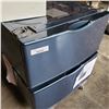 Image 2 : 2 SAMSUNG BLUE SAPHIRE LAUNDRY MACHINE PEDESTALS WITH STORAGE DRAWERS
