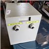 Image 1 : Voltage converter.