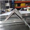 Image 3 : 4ft tall 5 in stainless corners