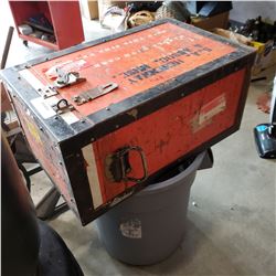 METAL SHIPPING BOX AND GARBAGE CAN