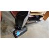 Image 2 : ERGO RAPIDO CORDLESS VACUUM WITH CHARGING BASE