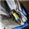 Image 2 : 3 TARPS 4X6 8X10 AND 10X12 AND BOTTLE JACK