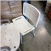 Image 3 : 2 BATH ASSIST CHAIRS