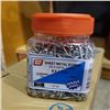 Image 2 : Case of 4000 1 and 1/4 inch sheet metal screws