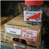 Image 1 : Case of 4000 1 and 1/2 inch wood screws