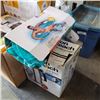 Image 3 : Box of food spiralizers, kettle and inflatable with box of water bottles