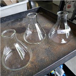 3 pyrex flasks 2800ml