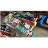 Image 1 : Lot of kites